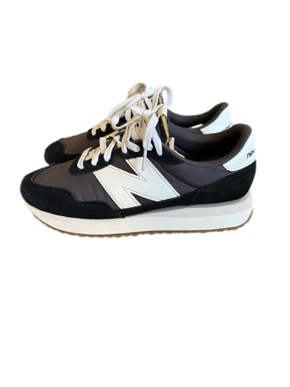 New Balance 237 Black and White Retro Runner - women size 10 men 8.5 - Picture 4 of 7